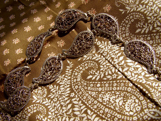paisley_necklace.jpg